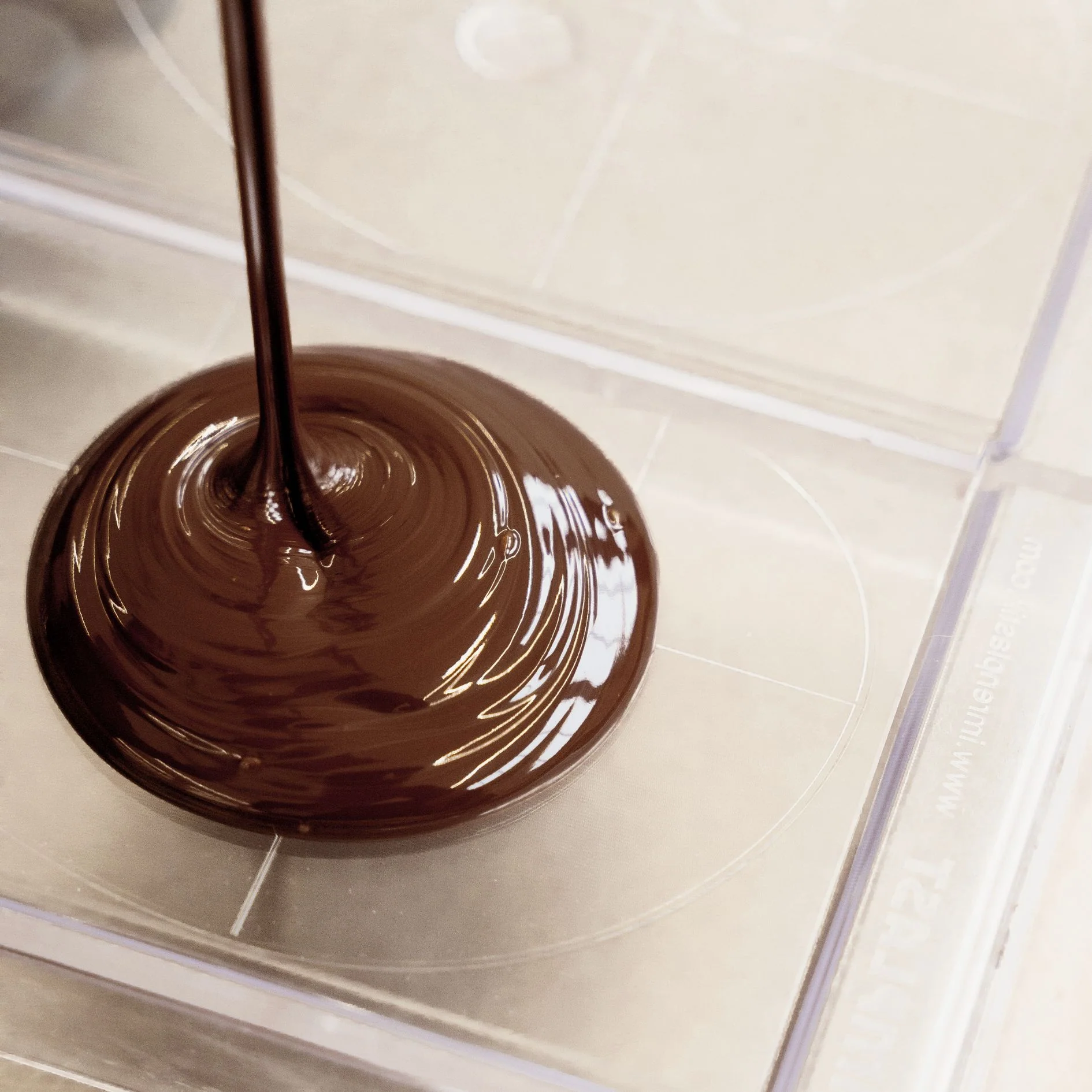 Dark Chocolate Bar with Ciaculli Mandarin Ganache Filling - 2.82 oz - Image 4